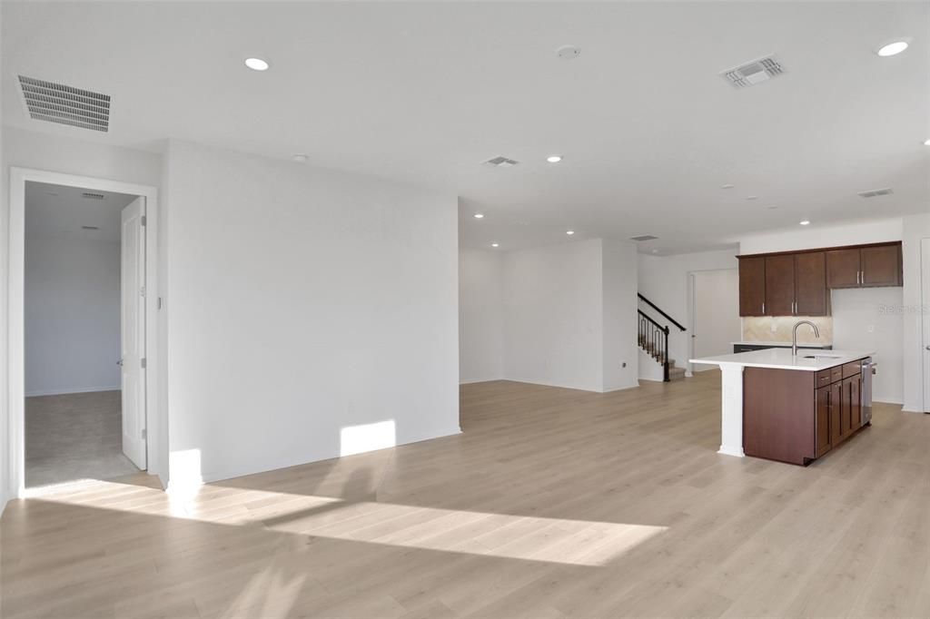 待售: $474,990 (4 贝兹, 3 浴室, 2699 平方英尺)