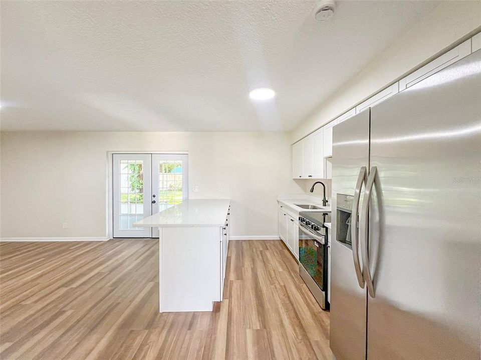 En Renta: $2,295 (3 camas, 2 baños, 1324 Pies cuadrados)