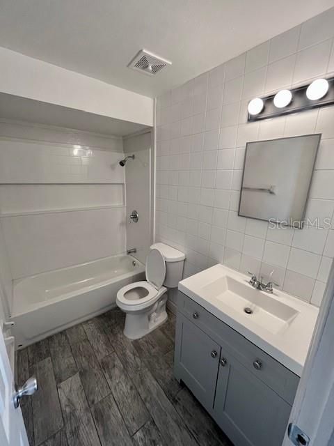 В аренду: $1,200 (2 спален, 1 ванн, 750 Квадратных фут)