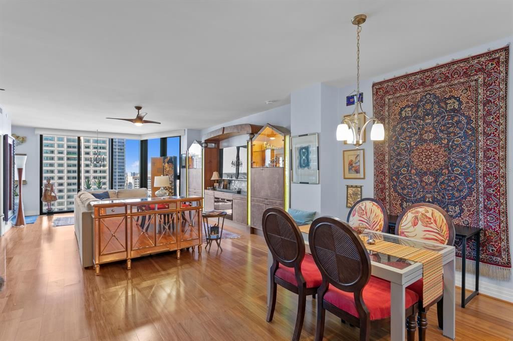 Active With Contract: $3,500 (1 beds, 2 baths, 1180 Square Feet)