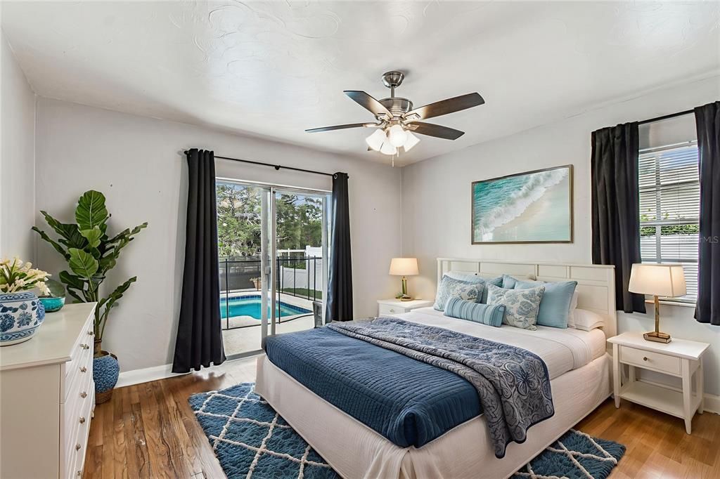 Под контрактом: $1,359,900 (3 спален, 1 ванн, 1508 Квадратных фут)