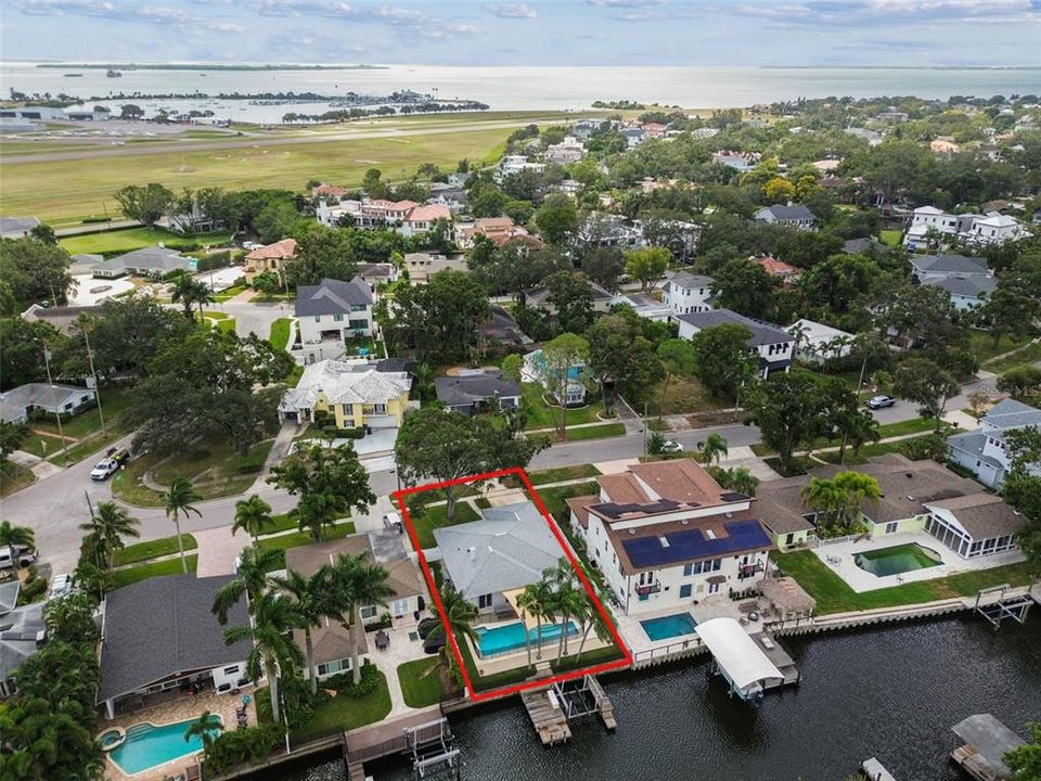 Под контрактом: $1,359,900 (3 спален, 1 ванн, 1508 Квадратных фут)