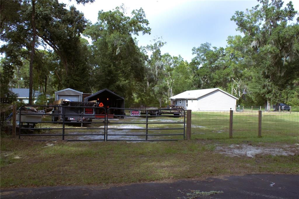 For Sale: $290,000 (3 beds, 2 baths, 1200 Square Feet)