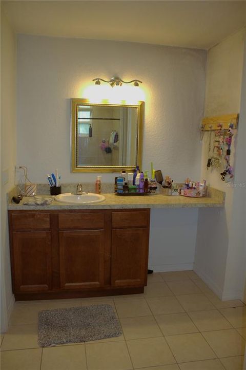 For Sale: $290,000 (3 beds, 2 baths, 1200 Square Feet)