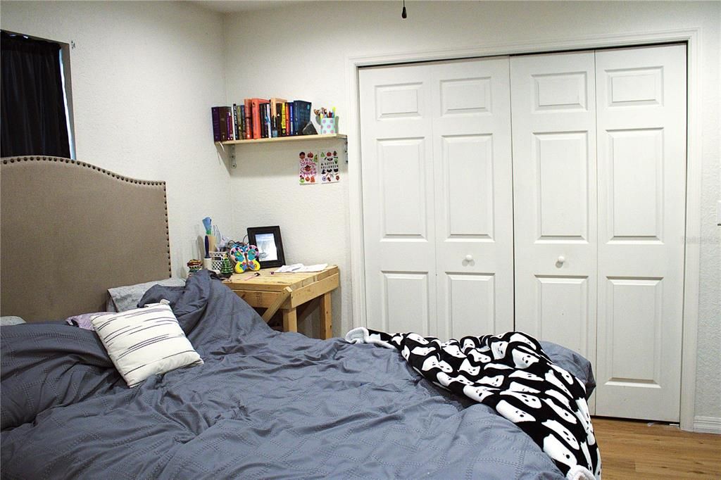 For Sale: $290,000 (3 beds, 2 baths, 1200 Square Feet)