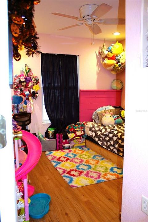 For Sale: $290,000 (3 beds, 2 baths, 1200 Square Feet)