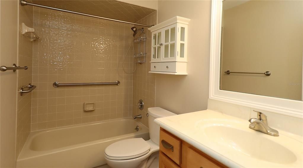 For Sale: $212,000 (2 beds, 2 baths, 1116 Square Feet)