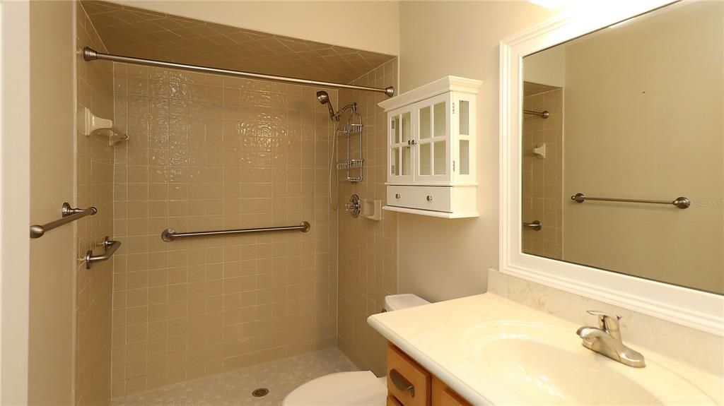 For Sale: $212,000 (2 beds, 2 baths, 1116 Square Feet)