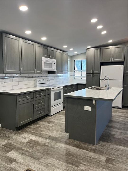 出租: $1,599 (2 贝兹, 2 浴室, 1056 平方英尺)