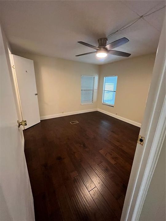 出租: $1,599 (2 贝兹, 2 浴室, 1056 平方英尺)