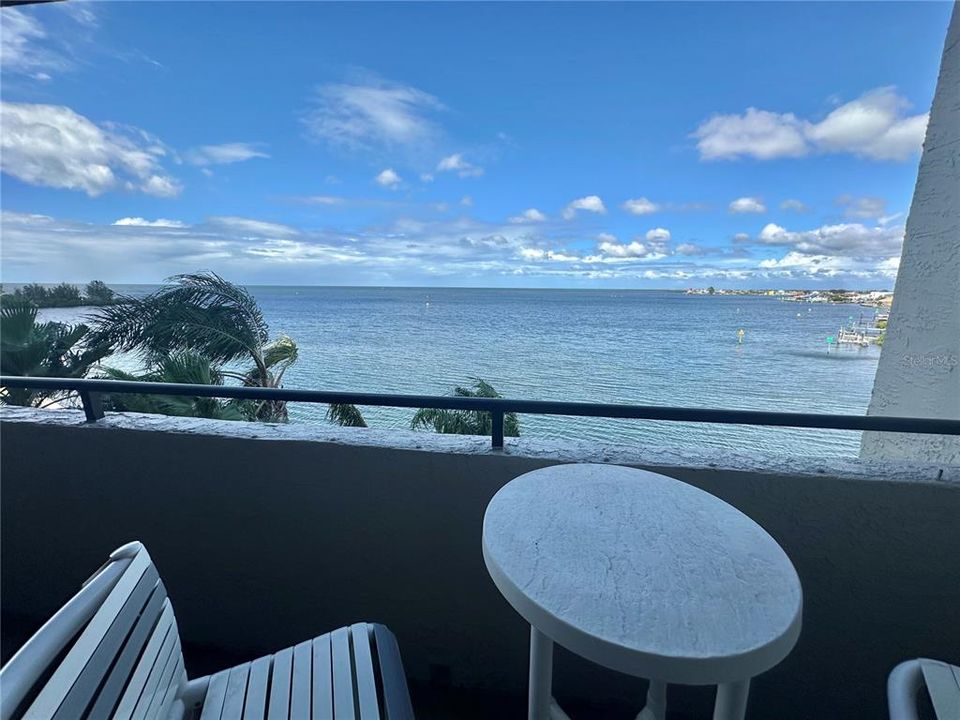 For Sale: $360,000 (2 beds, 2 baths, 1236 Square Feet)