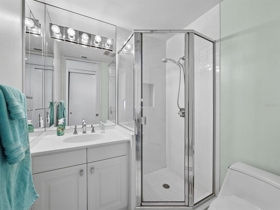 На продажу: $1,695,000 (3 спален, 3 ванн, 2550 Квадратных фут)