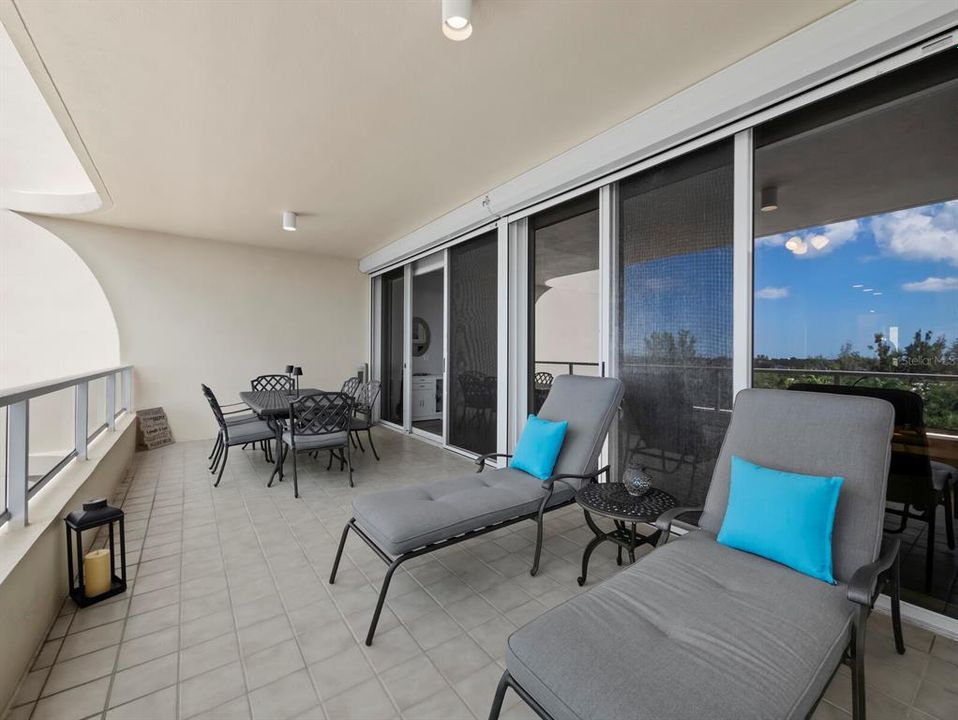 На продажу: $1,695,000 (3 спален, 3 ванн, 2550 Квадратных фут)