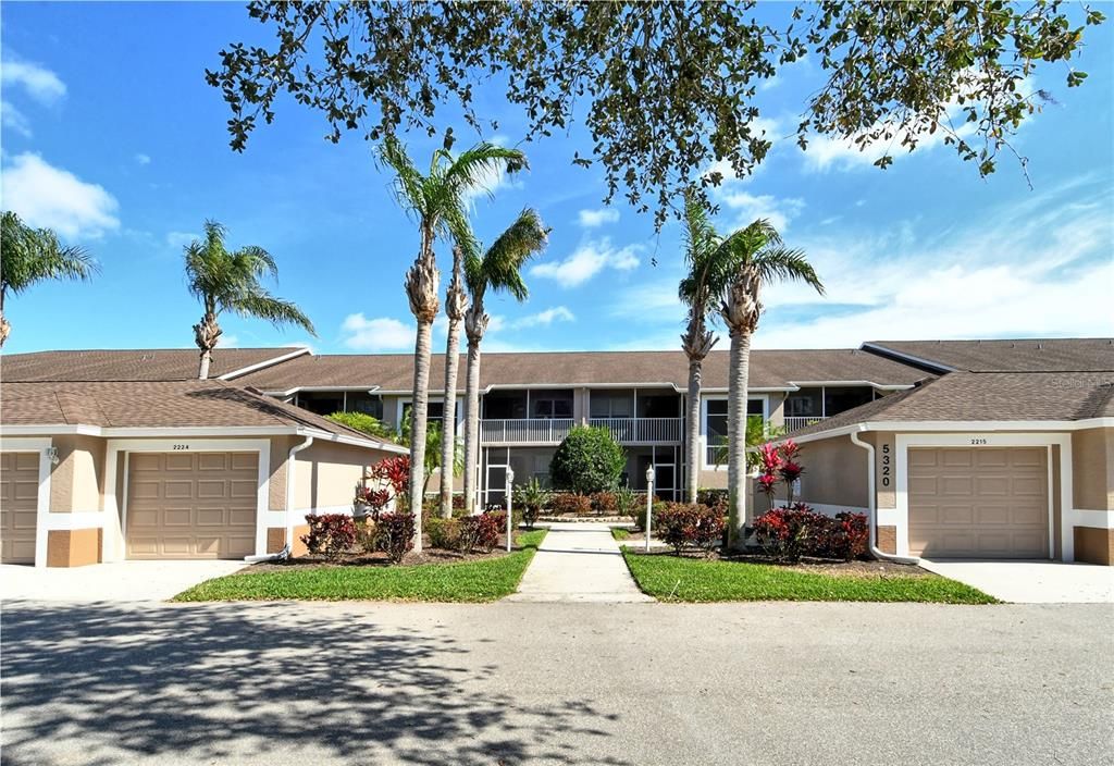 For Sale: $283,900 (2 beds, 2 baths, 1433 Square Feet)