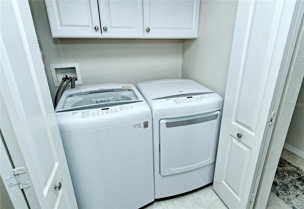 For Sale: $283,900 (2 beds, 2 baths, 1433 Square Feet)