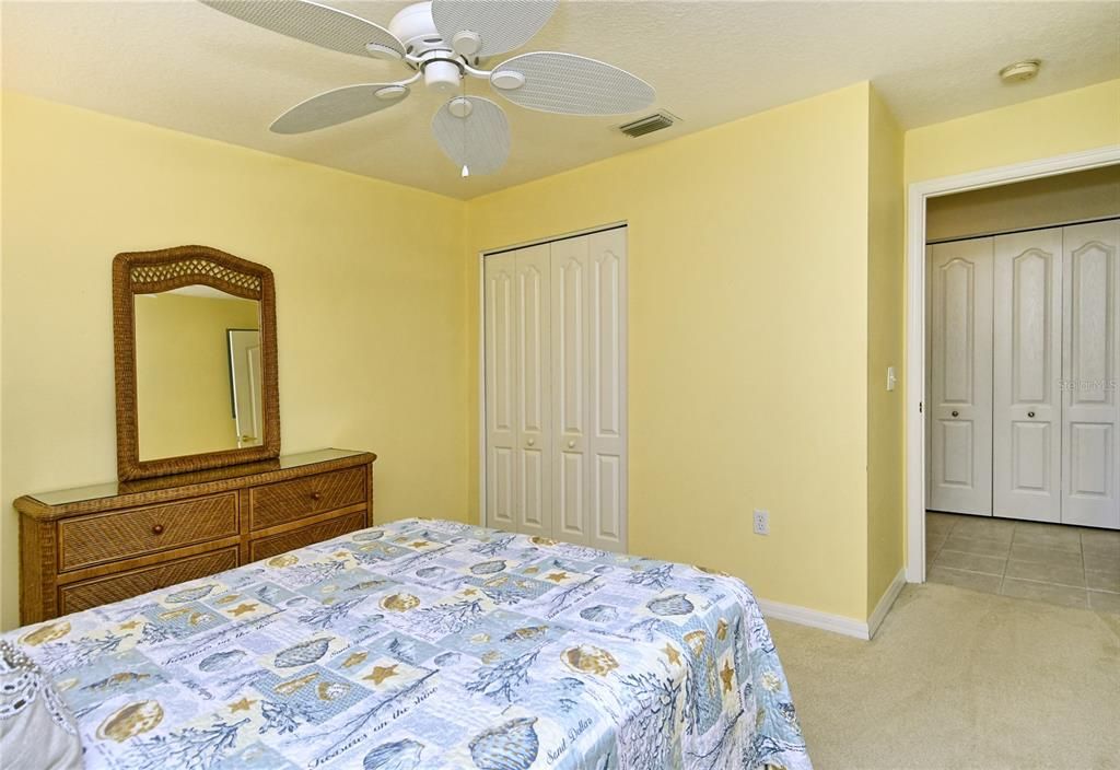 For Sale: $283,900 (2 beds, 2 baths, 1433 Square Feet)