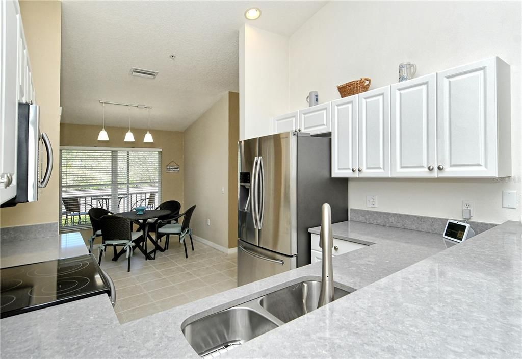 For Sale: $283,900 (2 beds, 2 baths, 1433 Square Feet)