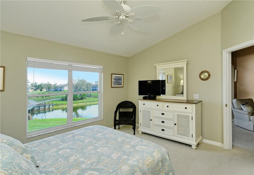 For Sale: $283,900 (2 beds, 2 baths, 1433 Square Feet)