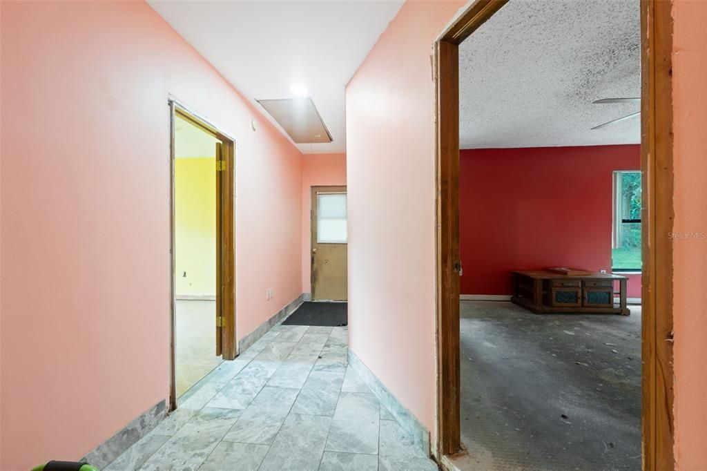 待售: $410,000 (4 贝兹, 2 浴室, 3121 平方英尺)