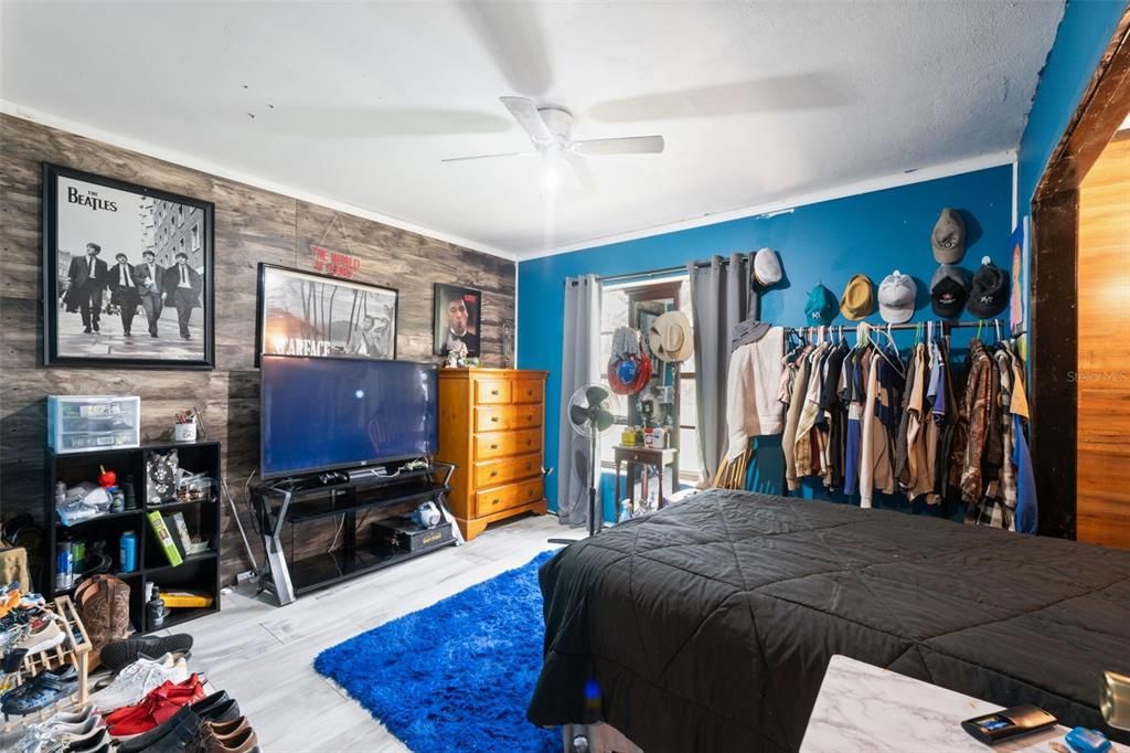 待售: $410,000 (4 贝兹, 2 浴室, 3121 平方英尺)