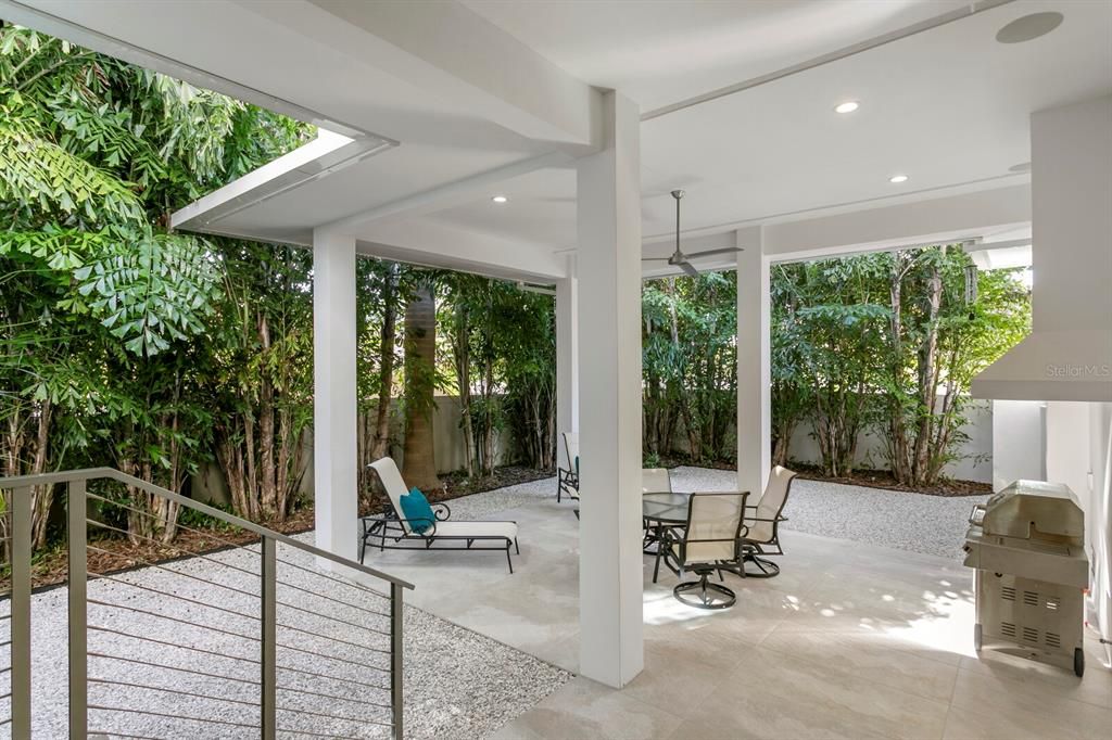 For Sale: $2,750,000 (4 beds, 4 baths, 3220 Square Feet)