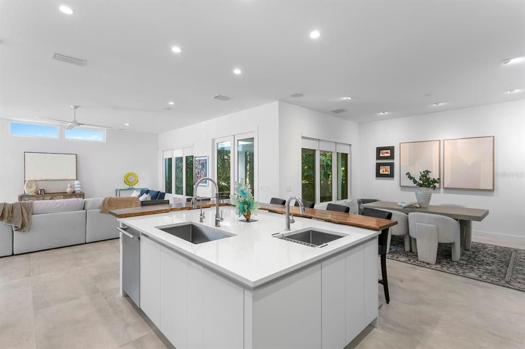 For Sale: $2,750,000 (4 beds, 4 baths, 3220 Square Feet)