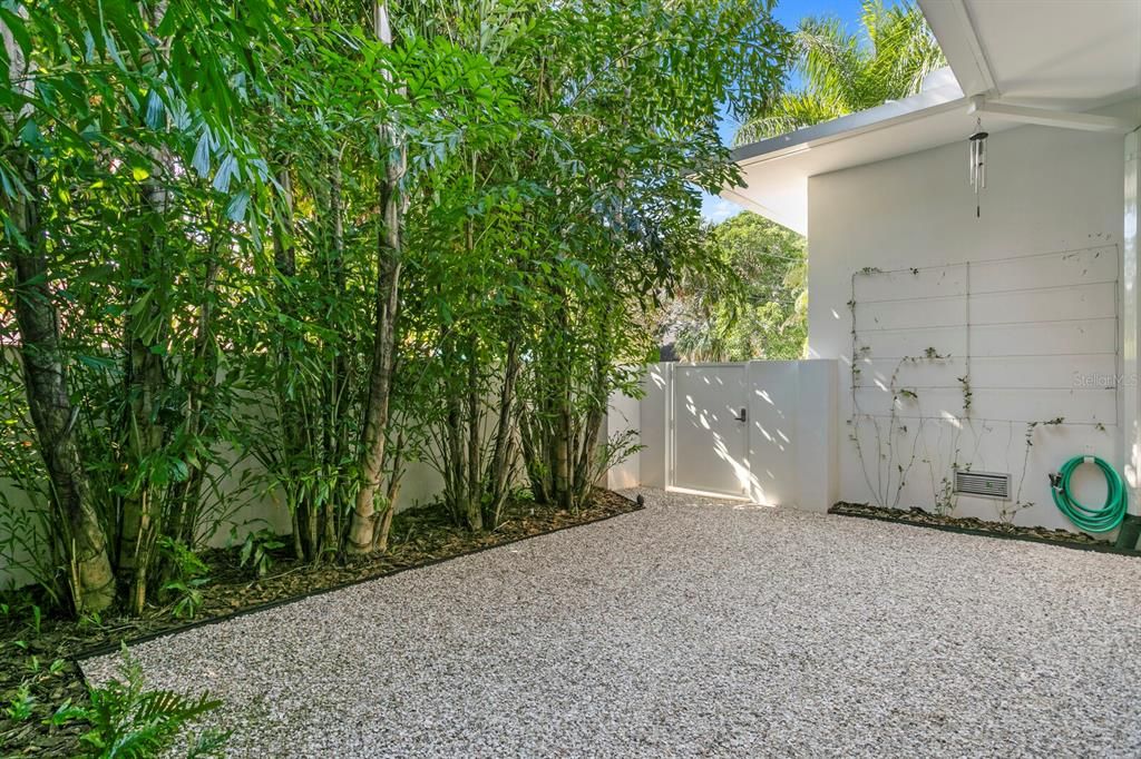 For Sale: $2,750,000 (4 beds, 4 baths, 3220 Square Feet)