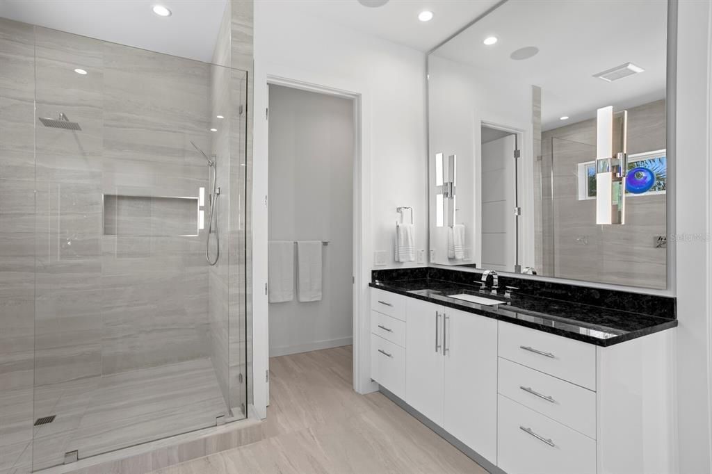 For Sale: $2,750,000 (4 beds, 4 baths, 3220 Square Feet)