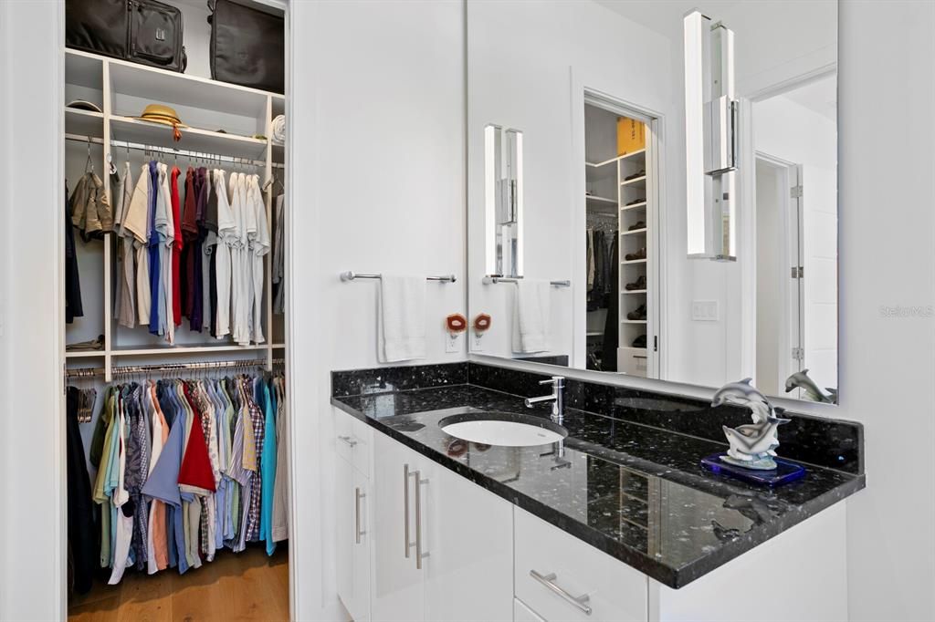 For Sale: $2,750,000 (4 beds, 4 baths, 3220 Square Feet)