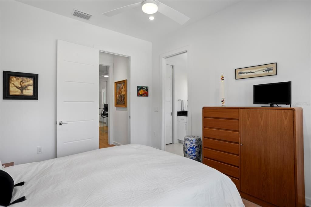 For Sale: $2,750,000 (4 beds, 4 baths, 3220 Square Feet)