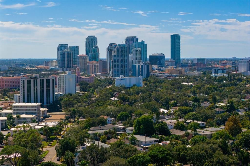 For Sale: $2,750,000 (4 beds, 4 baths, 3220 Square Feet)