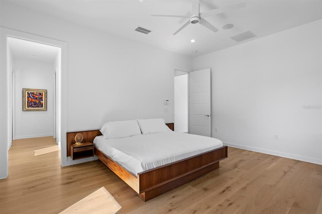 For Sale: $2,750,000 (4 beds, 4 baths, 3220 Square Feet)