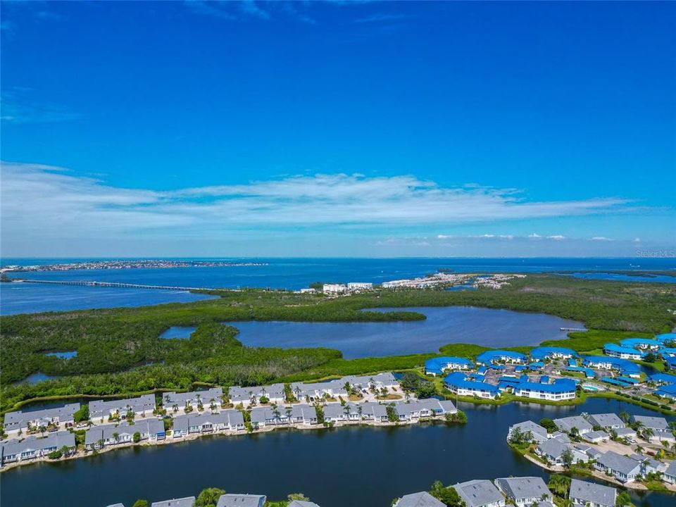 合同活跃: $379,000 (2 贝兹, 2 浴室, 1453 平方英尺)