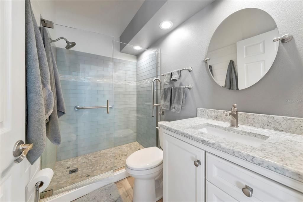 合同活跃: $379,000 (2 贝兹, 2 浴室, 1453 平方英尺)