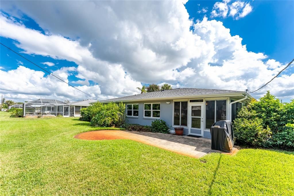 Activo con contrato: $347,500 (2 camas, 2 baños, 1379 Pies cuadrados)