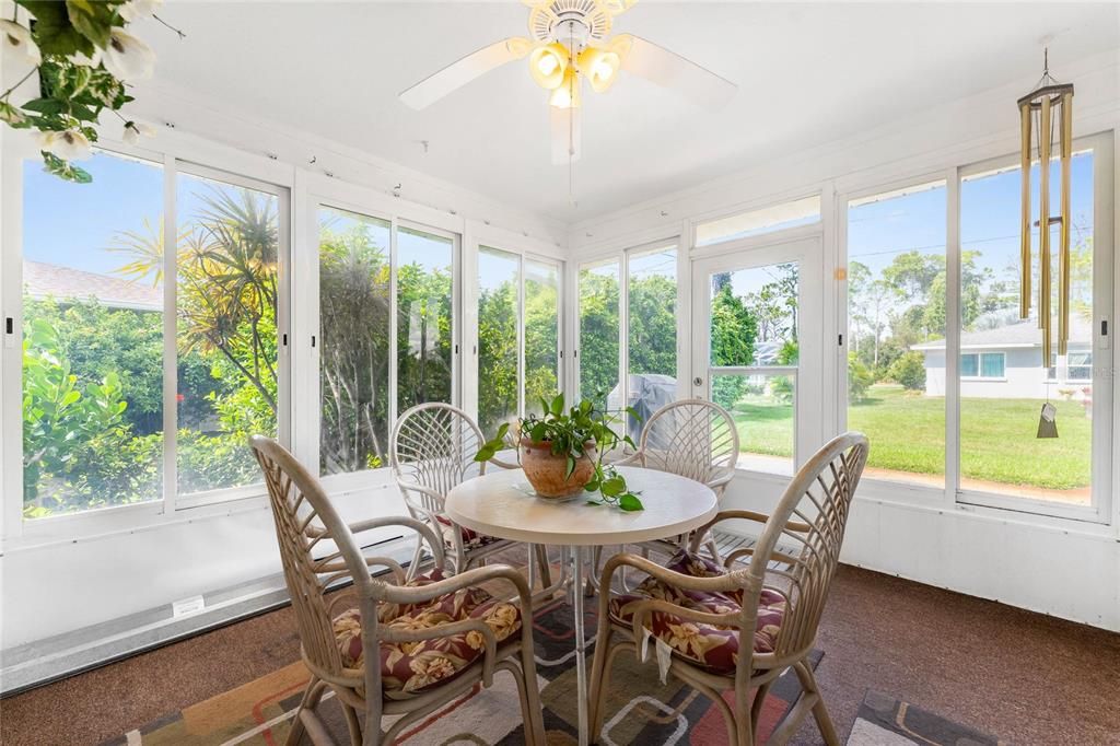 Activo con contrato: $347,500 (2 camas, 2 baños, 1379 Pies cuadrados)