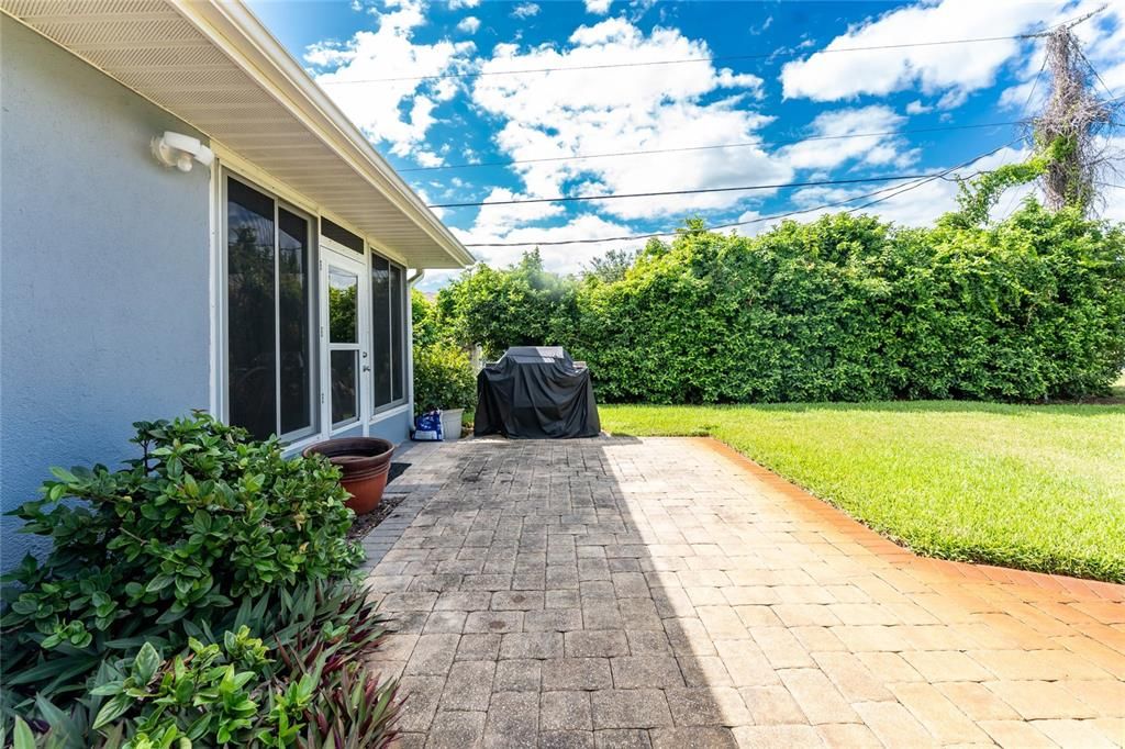 Activo con contrato: $347,500 (2 camas, 2 baños, 1379 Pies cuadrados)