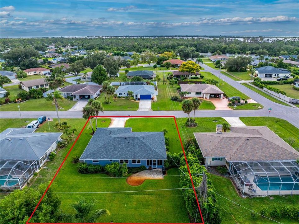 Activo con contrato: $347,500 (2 camas, 2 baños, 1379 Pies cuadrados)