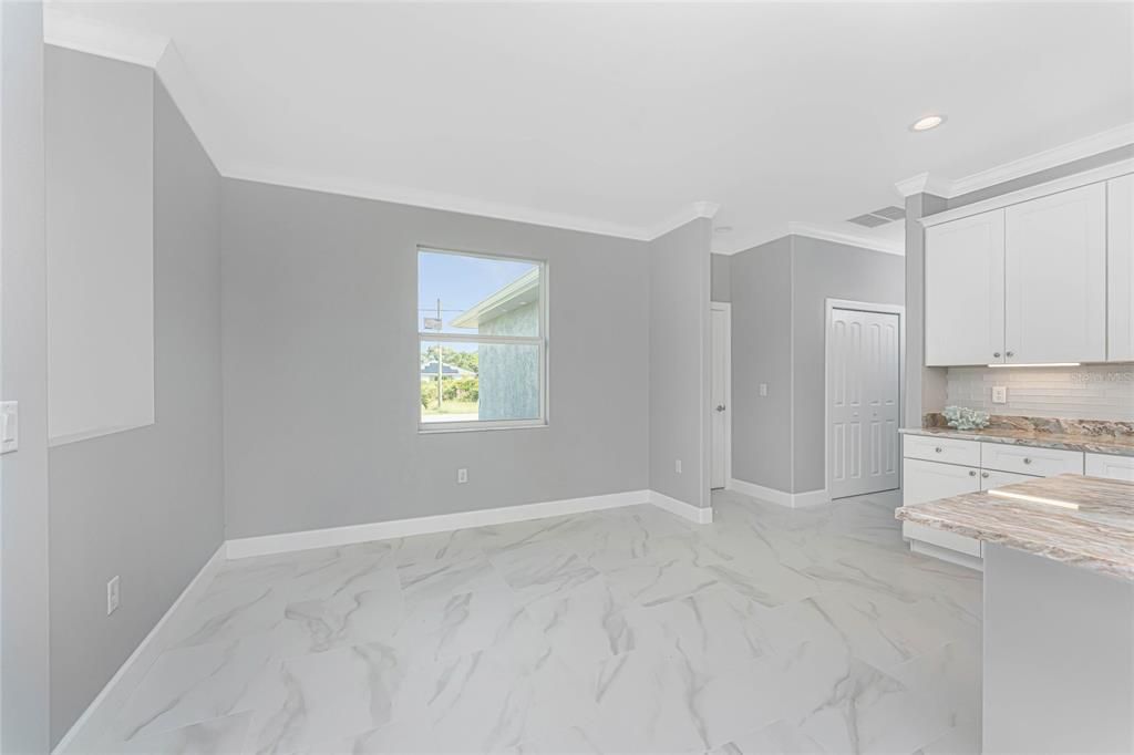 Active With Contract: $369,900 (3 beds, 2 baths, 1900 Square Feet)