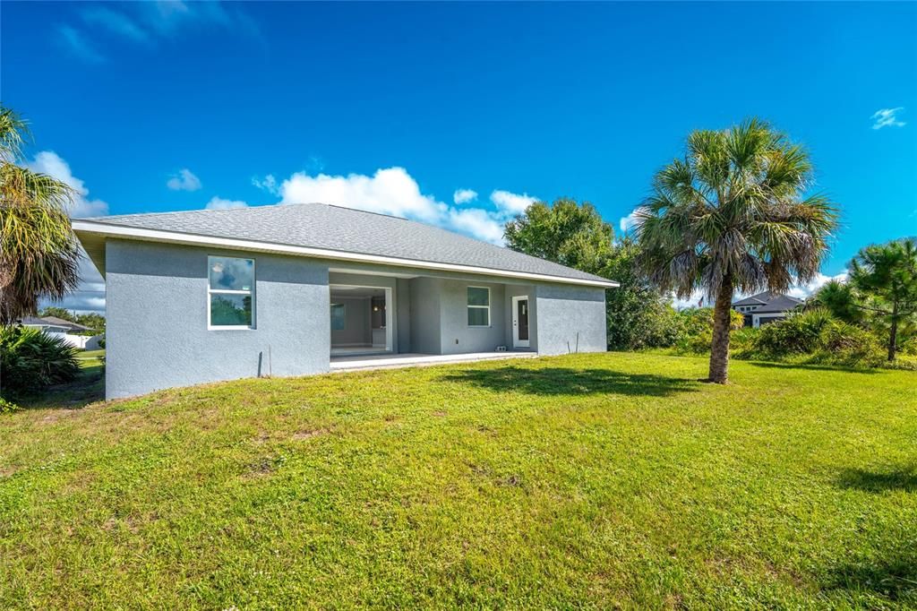 Active With Contract: $369,900 (3 beds, 2 baths, 1900 Square Feet)