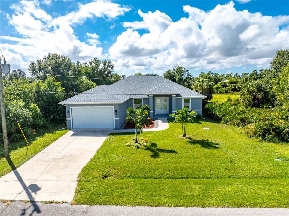 Active With Contract: $369,900 (3 beds, 2 baths, 1900 Square Feet)