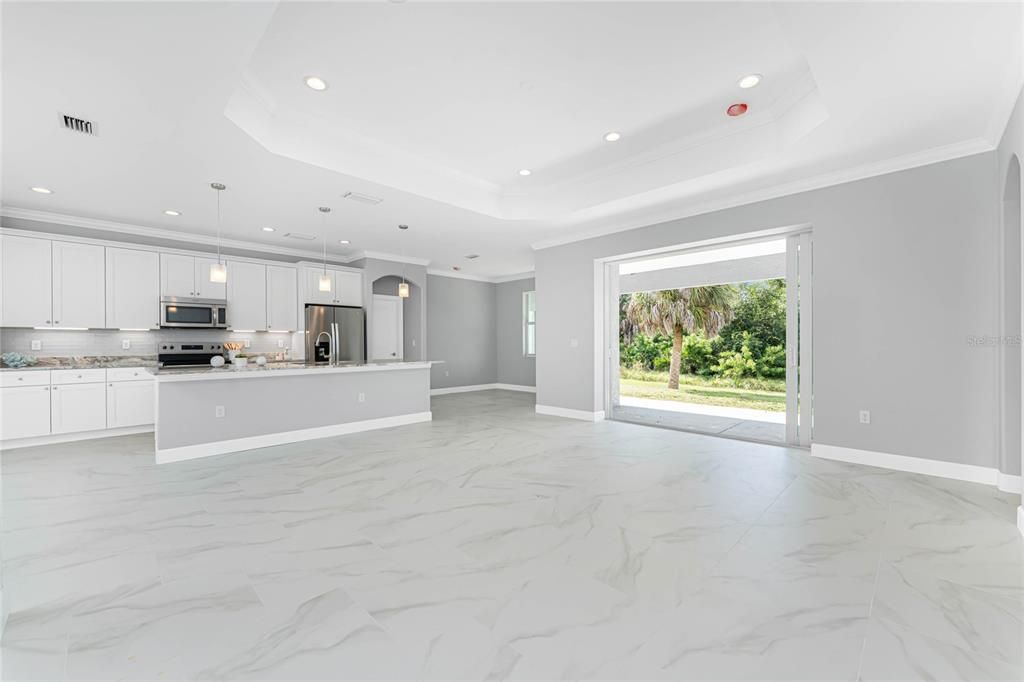 Active With Contract: $369,900 (3 beds, 2 baths, 1900 Square Feet)