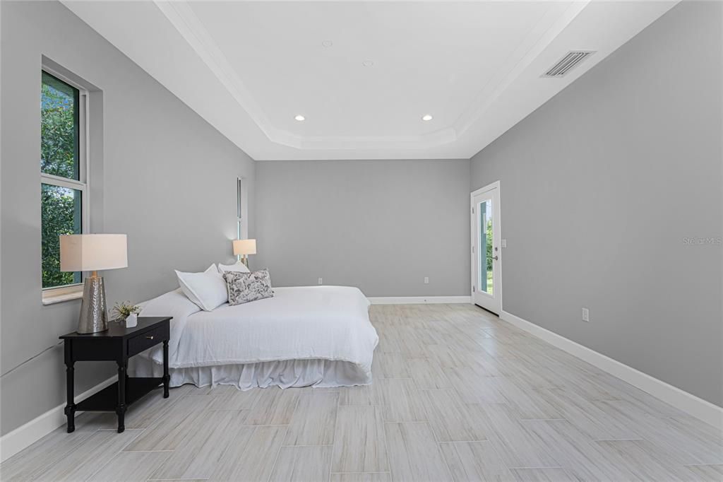 Active With Contract: $369,900 (3 beds, 2 baths, 1900 Square Feet)