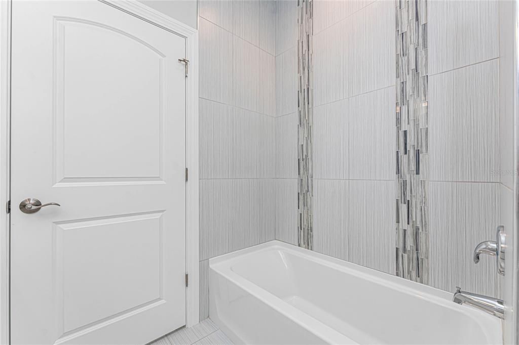 Active With Contract: $369,900 (3 beds, 2 baths, 1900 Square Feet)