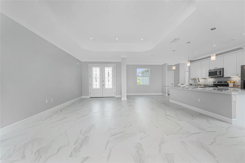 Active With Contract: $369,900 (3 beds, 2 baths, 1900 Square Feet)