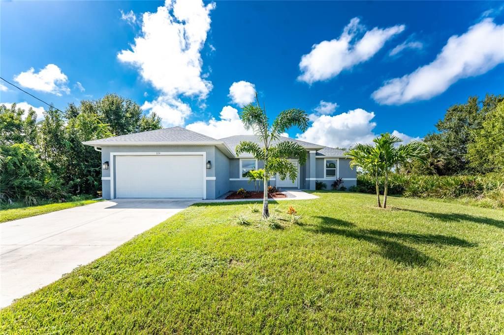 Active With Contract: $369,900 (3 beds, 2 baths, 1900 Square Feet)