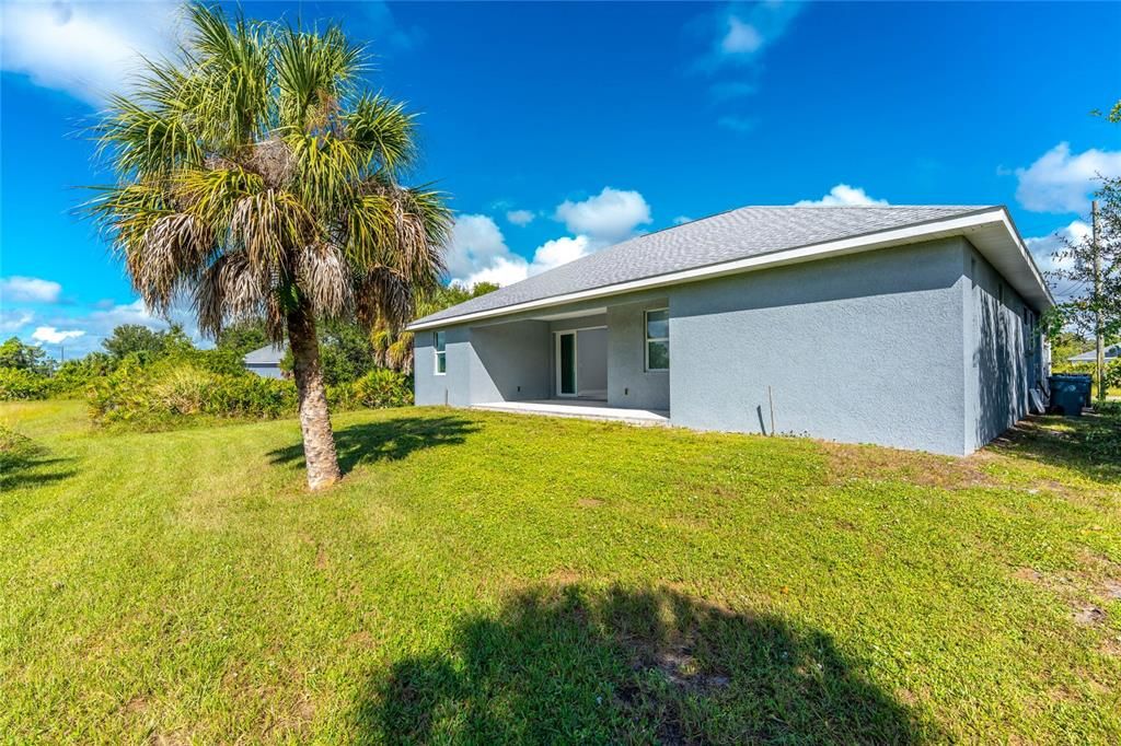 Active With Contract: $369,900 (3 beds, 2 baths, 1900 Square Feet)