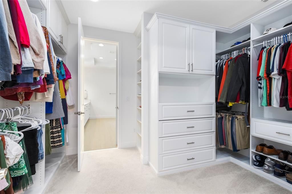 For Sale: $1,475,000 (5 beds, 5 baths, 4280 Square Feet)