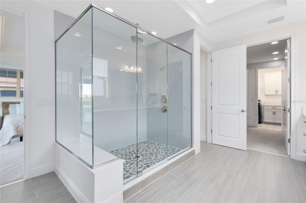 For Sale: $1,475,000 (5 beds, 5 baths, 4280 Square Feet)