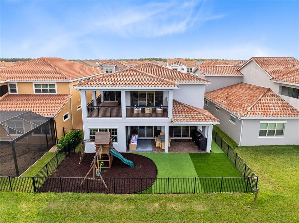 For Sale: $1,475,000 (5 beds, 5 baths, 4280 Square Feet)